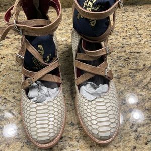 For Mikayla. Do not purchase